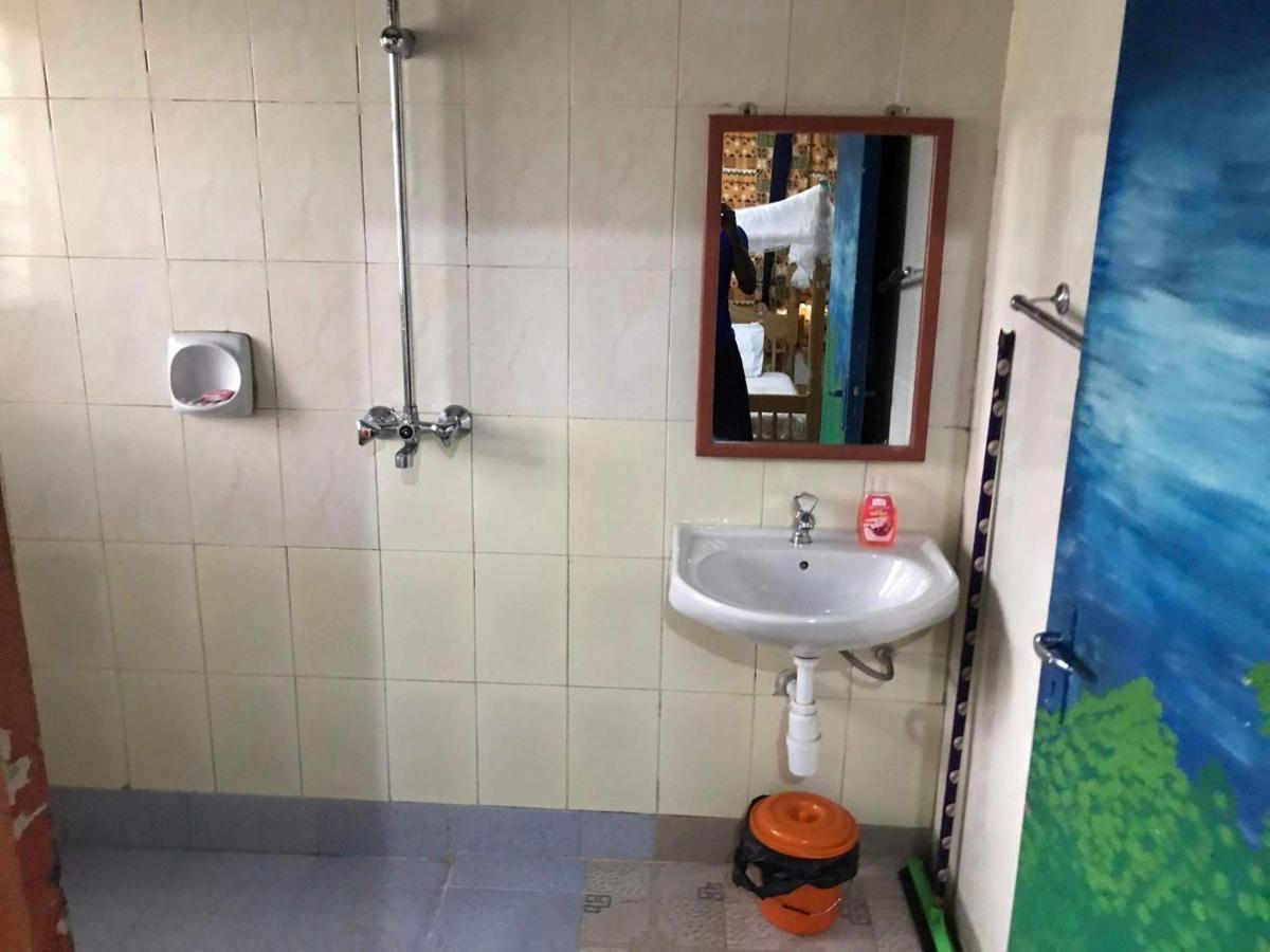 Homestaystudio62 Jinja Dış mekan fotoğraf